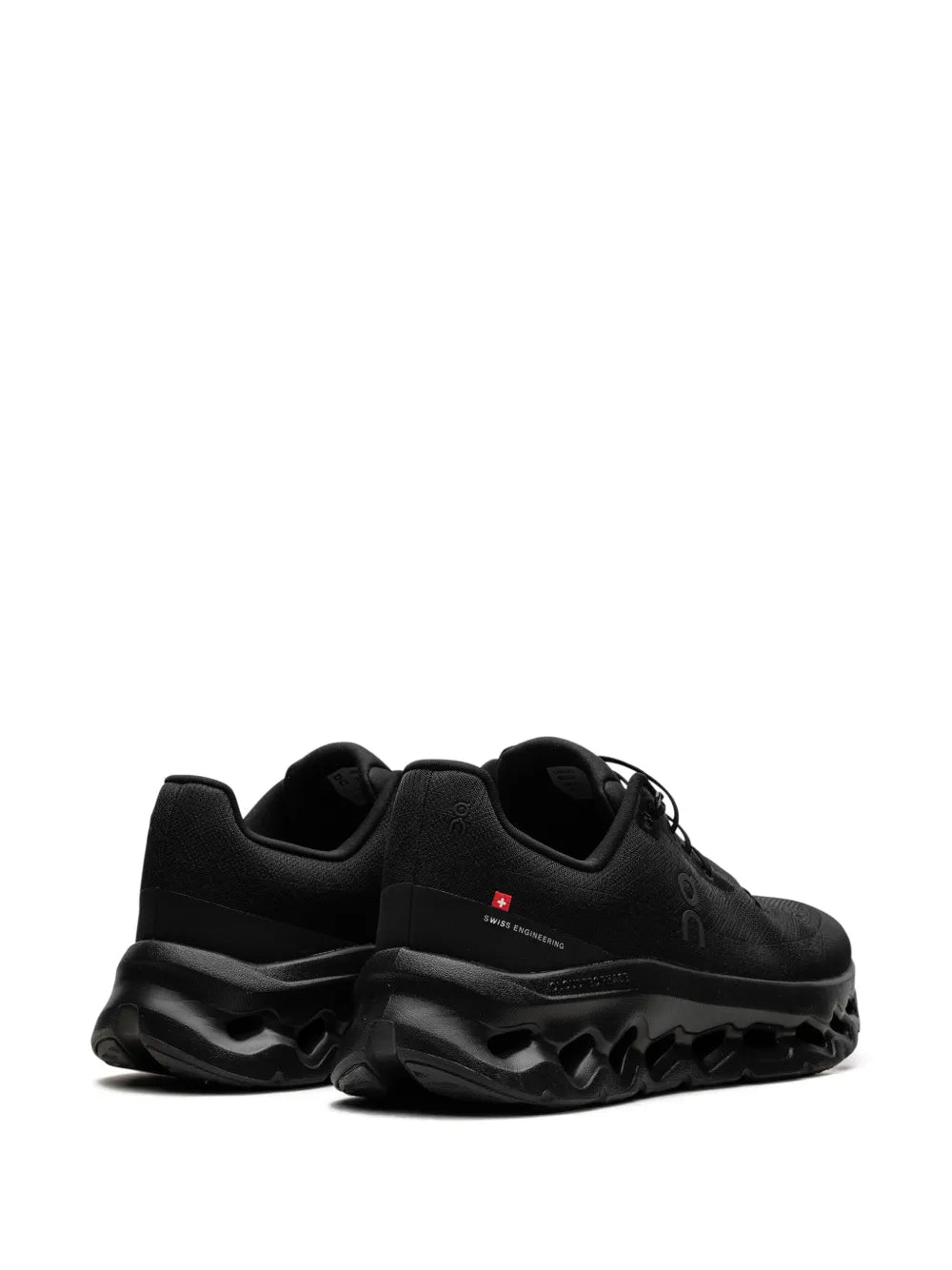 ON Cloudtilt Noir | Lumenwear