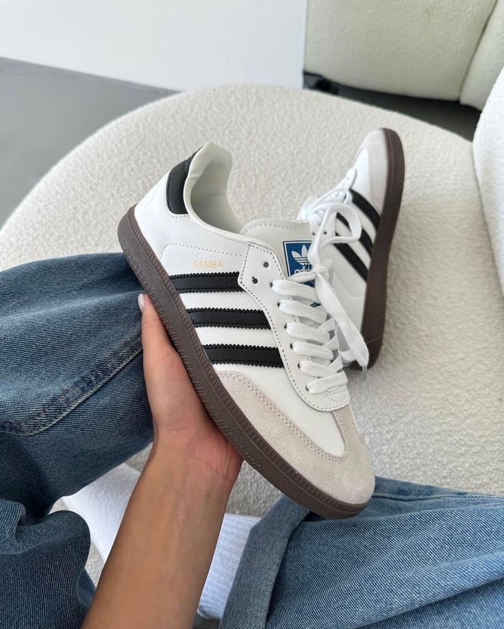 ADIDAS SAMBA