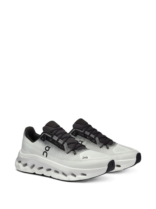 ON Cloudtilt Noir et Blanc | Lumenwear